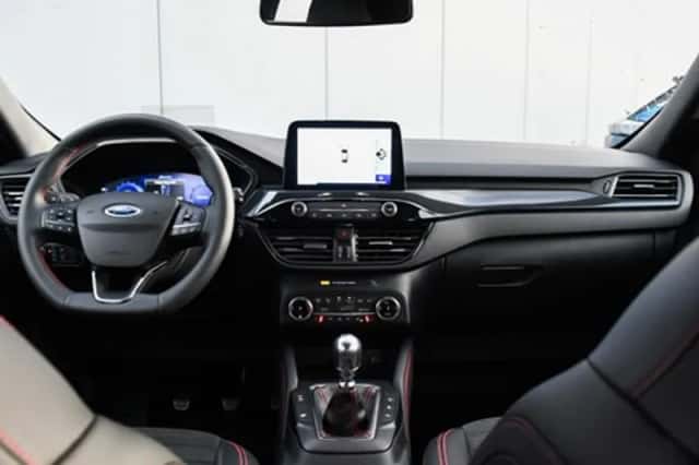 Ford Kuga (2023) thumbnail 19