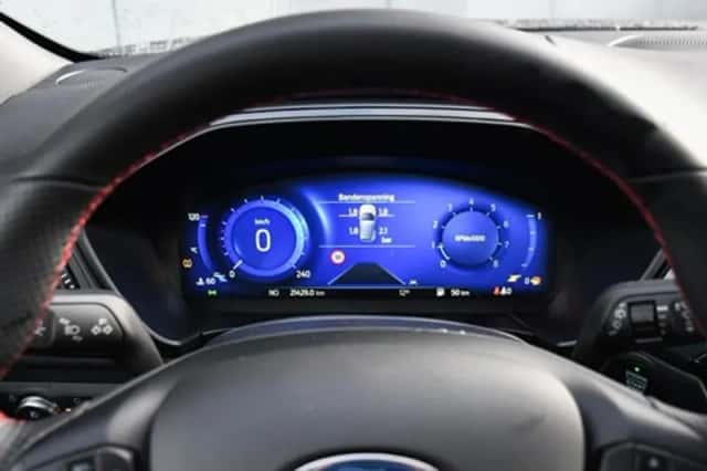 Ford Kuga (2023) thumbnail 21