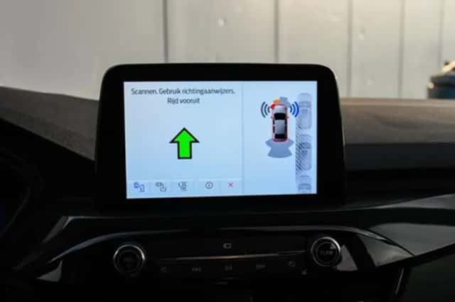 Ford Kuga (2023) thumbnail 26