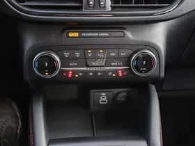 Ford Kuga (2023) thumbnail 30