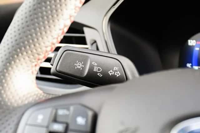 Ford Kuga (2023) thumbnail 37