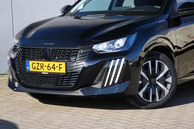 Peugeot 208 (2025) thumbnail 2
