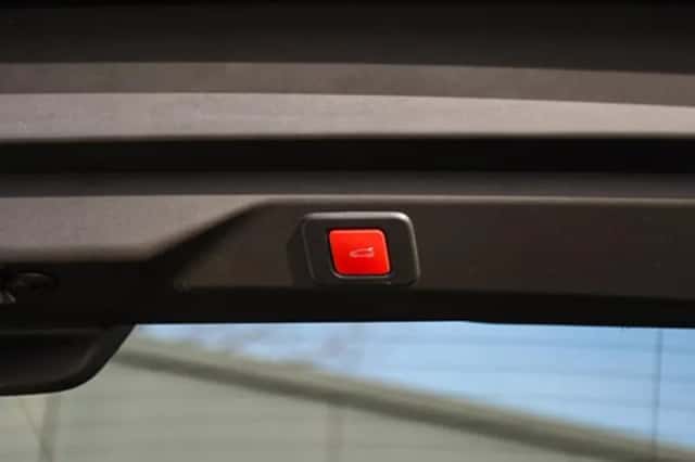 Peugeot 3008 (2024) thumbnail 14