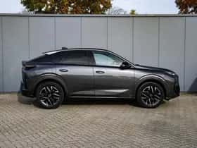 Peugeot 3008 (2024) thumbnail 4
