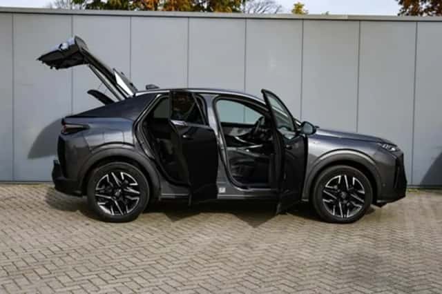 Peugeot 3008 (2024) thumbnail 37