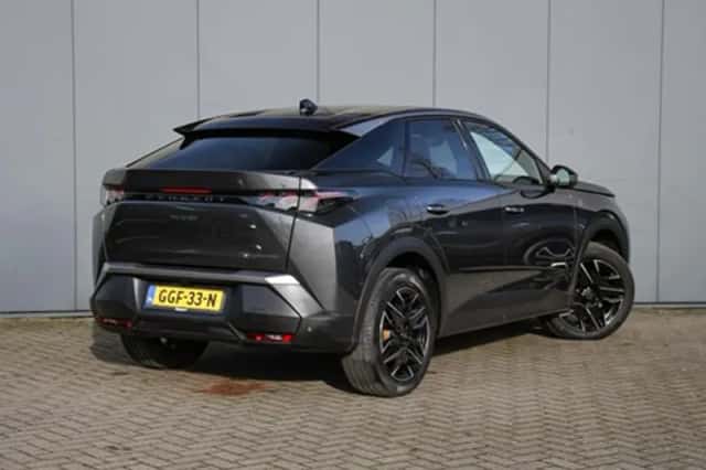 Peugeot 3008 (2024) thumbnail 5