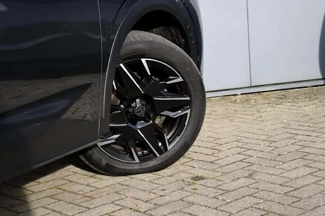 Peugeot 3008 (2024) thumbnail 7