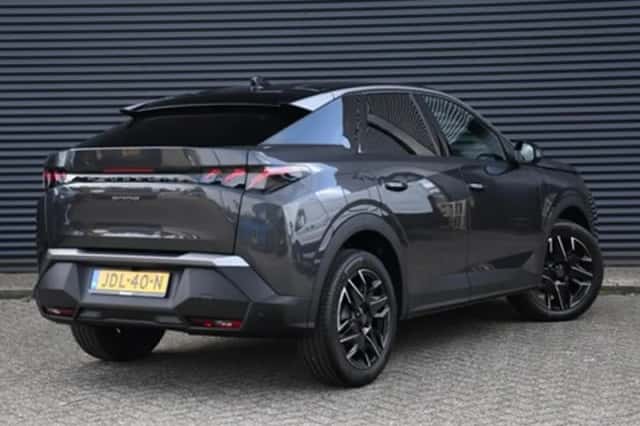 Peugeot 3008 (2025) thumbnail 5