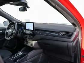 Ford Kuga (2022) thumbnail 11