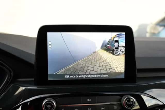 Ford Kuga (2022) thumbnail 26