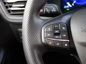 Ford Kuga (2022) thumbnail 35