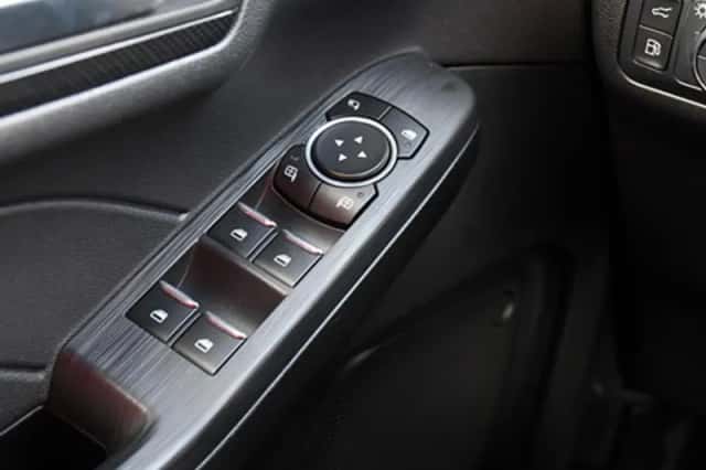 Ford Kuga (2022) thumbnail 38