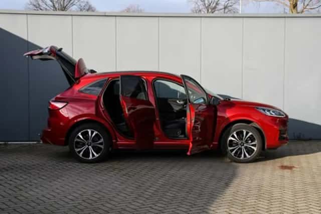 Ford Kuga (2022) thumbnail 40