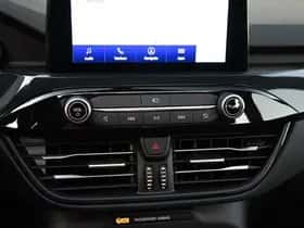 Ford Kuga (2022) thumbnail 29