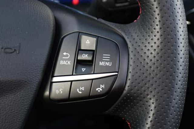 Ford Kuga (2022) thumbnail 36