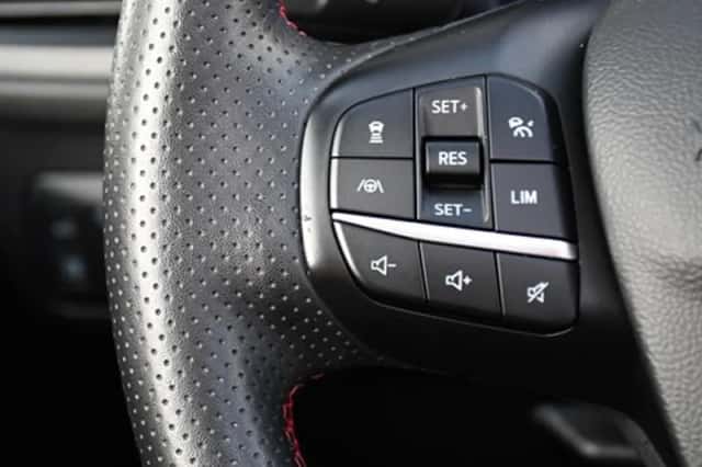 Ford Kuga (2022) thumbnail 37