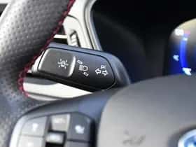 Ford Kuga (2022) thumbnail 38
