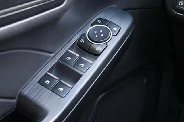 Ford Kuga (2022) thumbnail 40