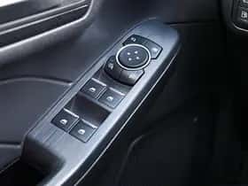 Ford Kuga (2022) thumbnail 40