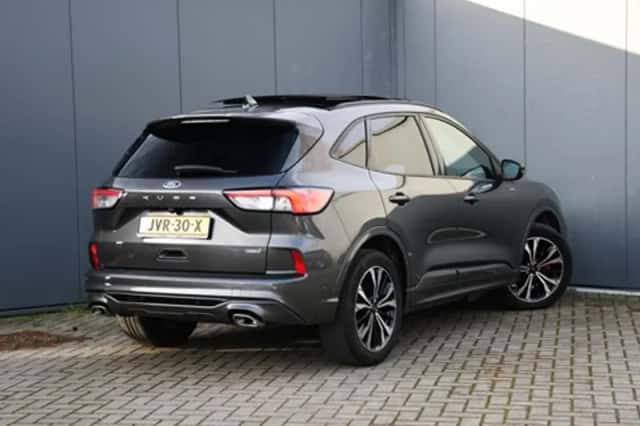 Ford Kuga (2022) thumbnail 6