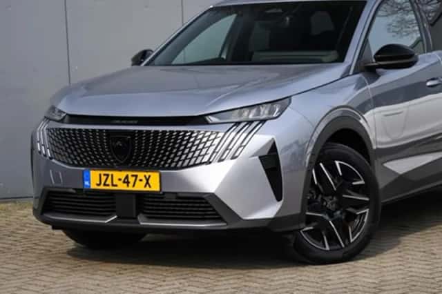 Peugeot 5008 (2025) thumbnail 2