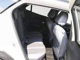 Peugeot 2008 (2021) thumbnail 11