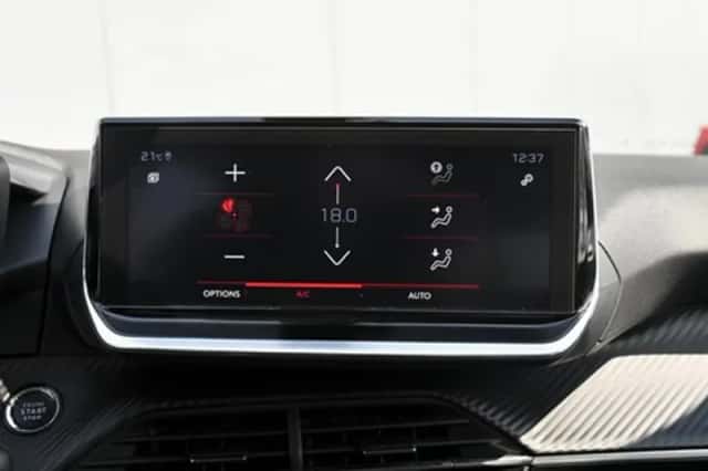 Peugeot 2008 (2021) thumbnail 20