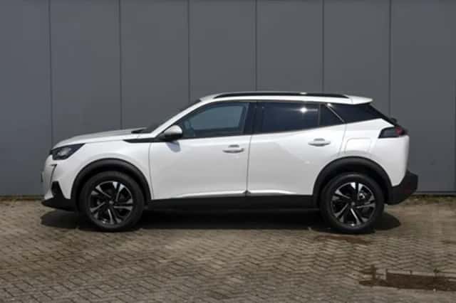 Peugeot 2008 (2021) thumbnail 3