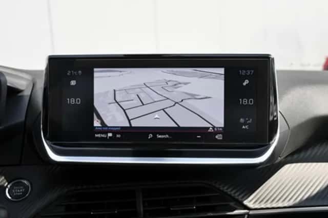 Peugeot 2008 (2021) thumbnail 21