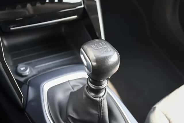 Peugeot 2008 (2021) thumbnail 24