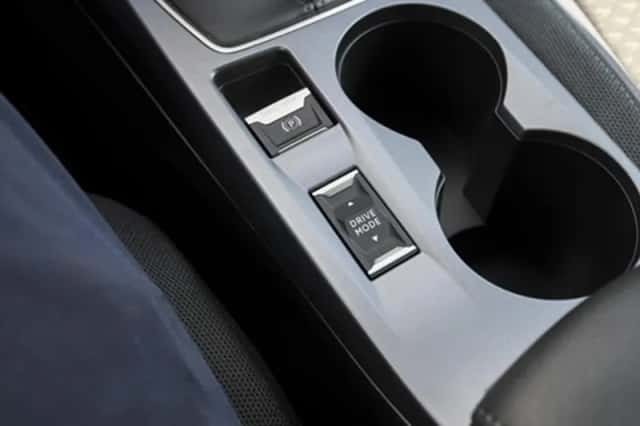 Peugeot 2008 (2021) thumbnail 25