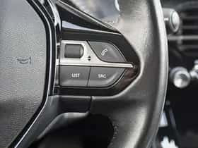Peugeot 2008 (2021) thumbnail 26