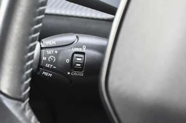 Peugeot 2008 (2021) thumbnail 28