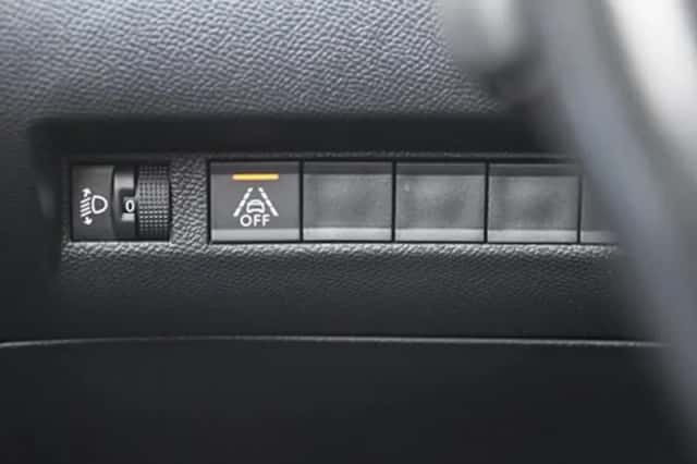 Peugeot 2008 (2021) thumbnail 29