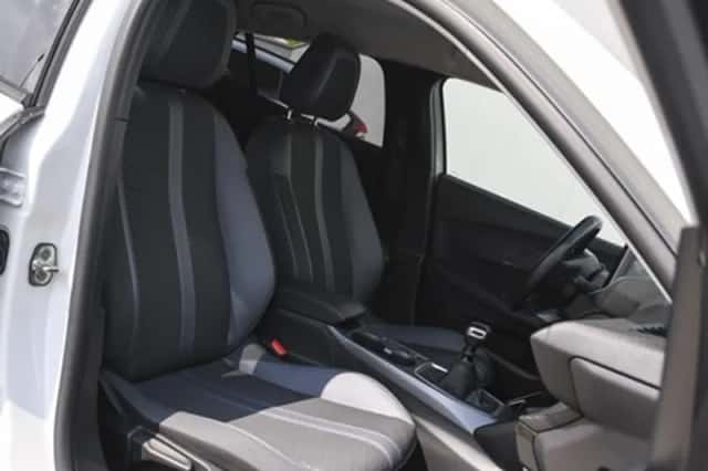 Peugeot 2008 (2021) thumbnail 10
