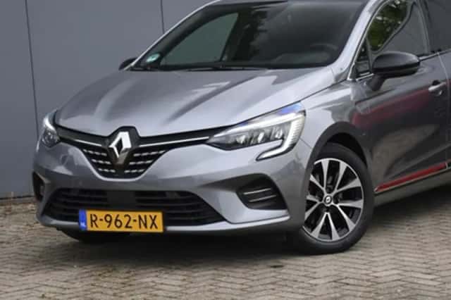 Renault Clio (2022) thumbnail 2