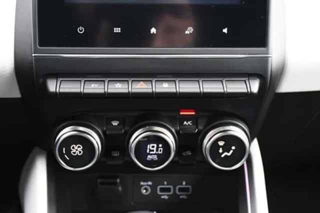 Renault Clio (2022) thumbnail 21