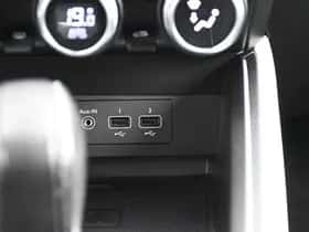 Renault Clio (2022) thumbnail 23