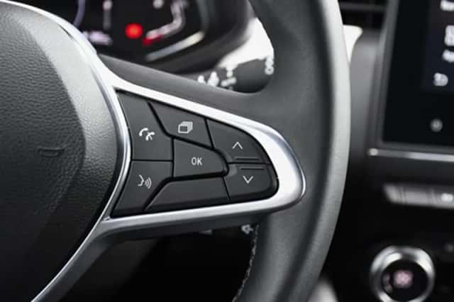 Renault Clio (2022) thumbnail 25