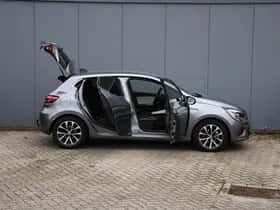Renault Clio (2022) thumbnail 29