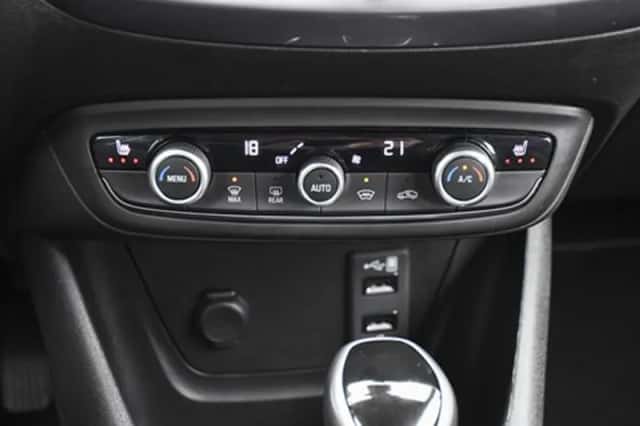 Opel Crossland X (2019) thumbnail 24