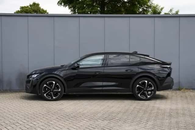 Peugeot 408 (2025) thumbnail 3