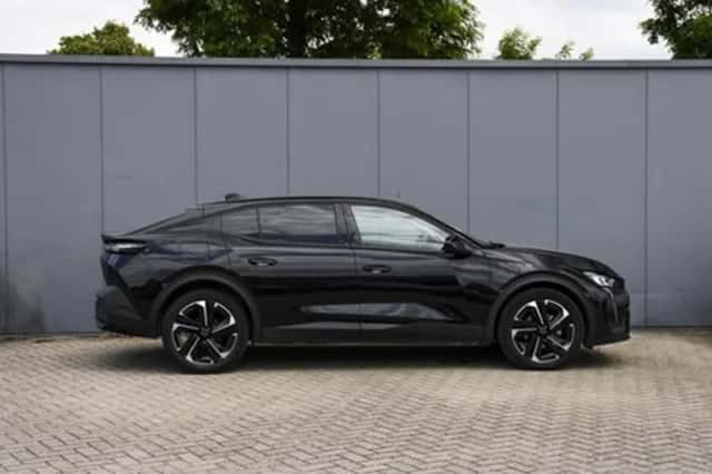 Peugeot 408 (2025) thumbnail 4