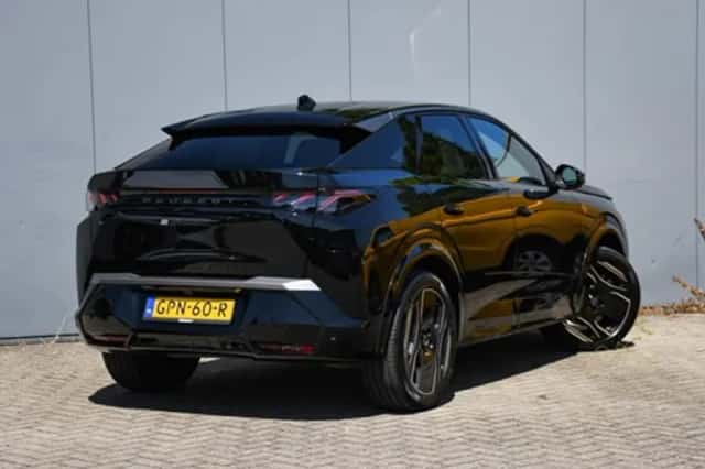 Peugeot 3008 (2024) thumbnail 5