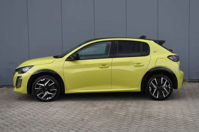 Peugeot 208 (2024) thumbnail 3