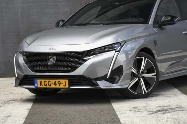 Peugeot 308 (2023) thumbnail 2