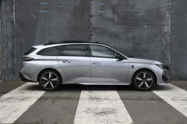 Peugeot 308 (2023) thumbnail 5