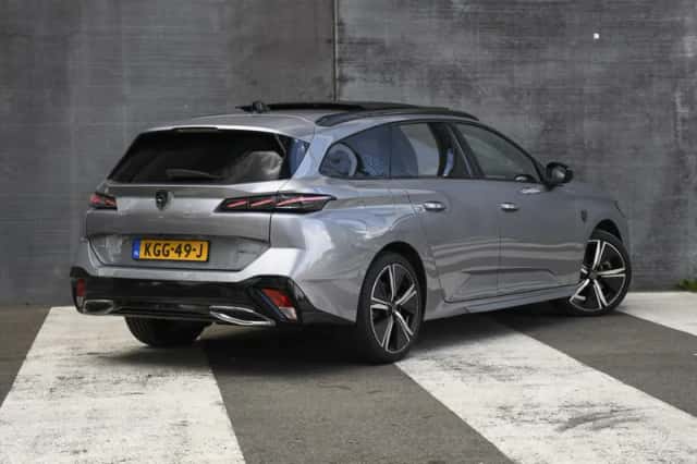 Peugeot 308 (2023) thumbnail 6