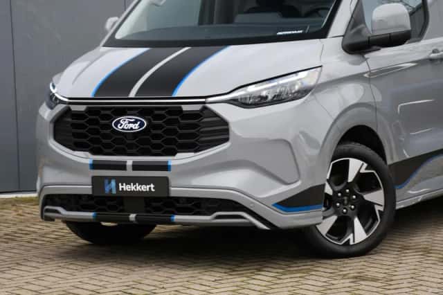 Ford Transit Custom (2025) thumbnail 2