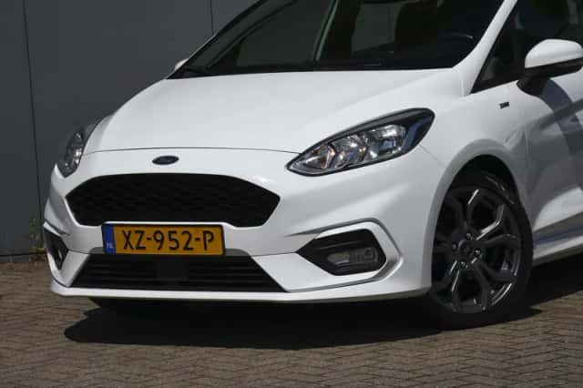 Ford Fiesta (2019) thumbnail 2